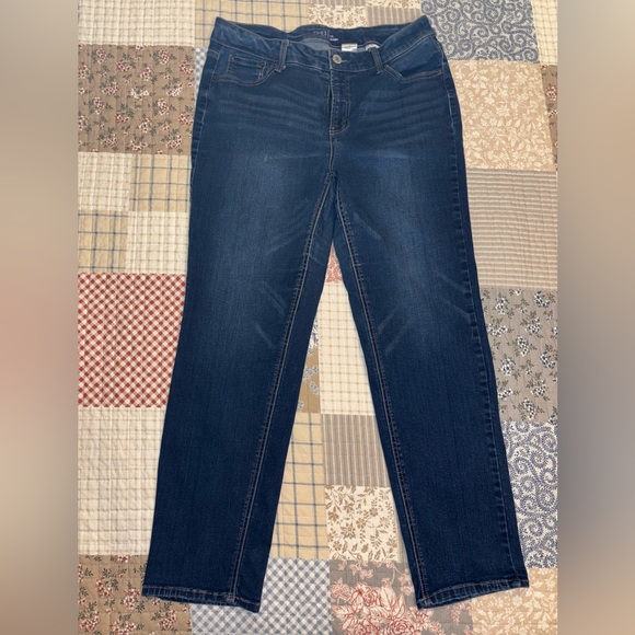 Time and Tru 14 jeans straight leg, EUC - Picture 6 of 7